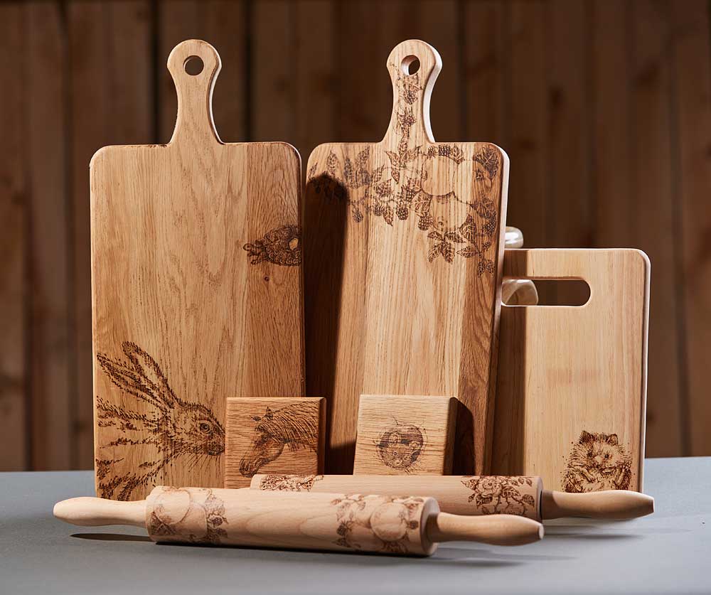 Wood decoration using pyrography 8